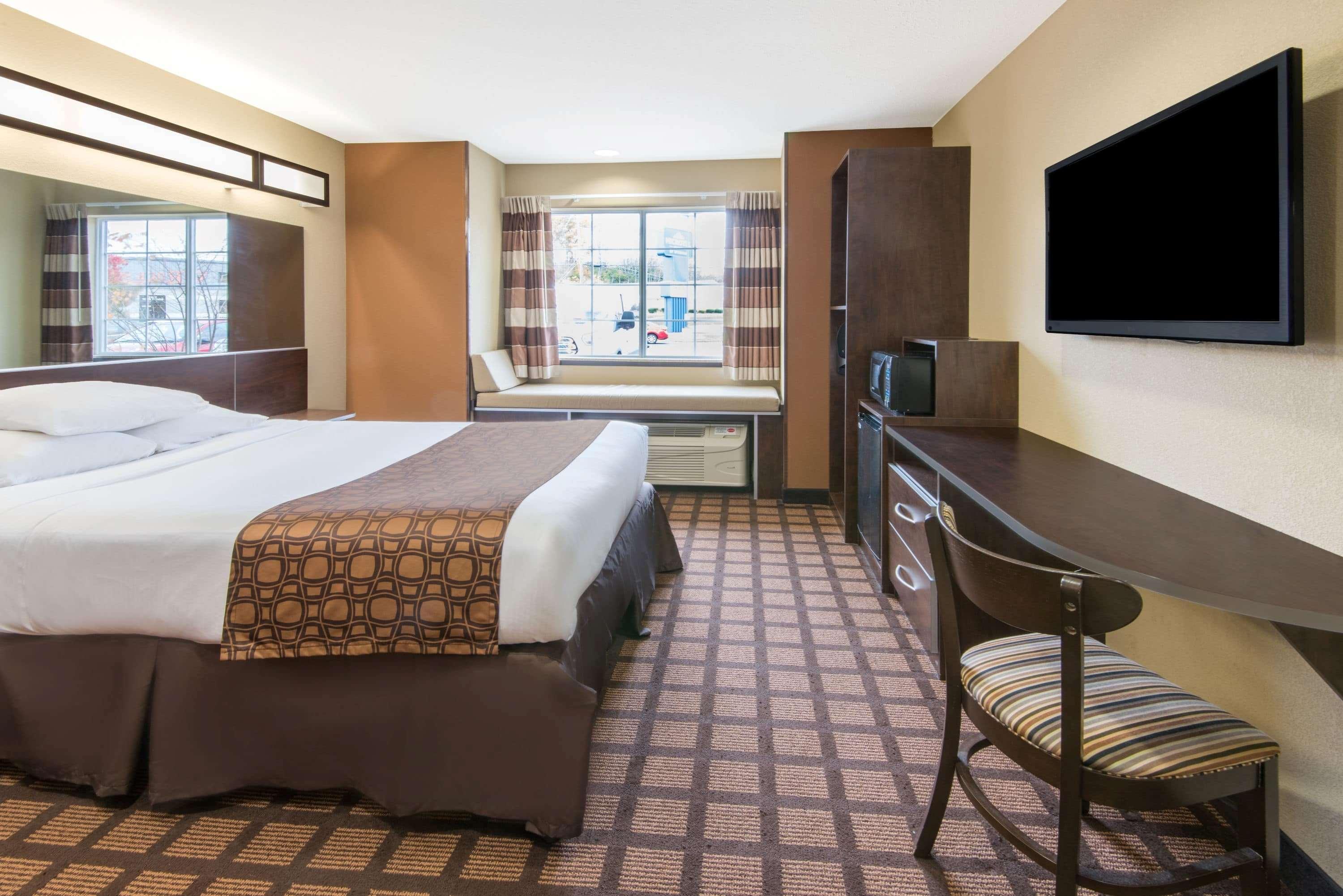 Microtel Inn And Suites North Canton Exteriör bild