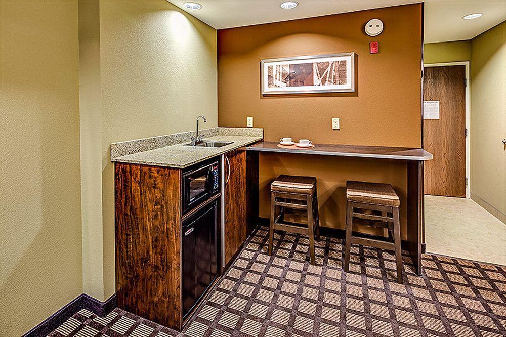 Microtel Inn And Suites North Canton Exteriör bild