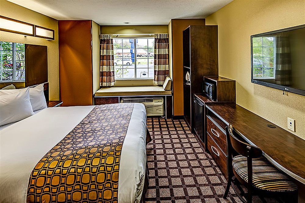 Microtel Inn And Suites North Canton Exteriör bild